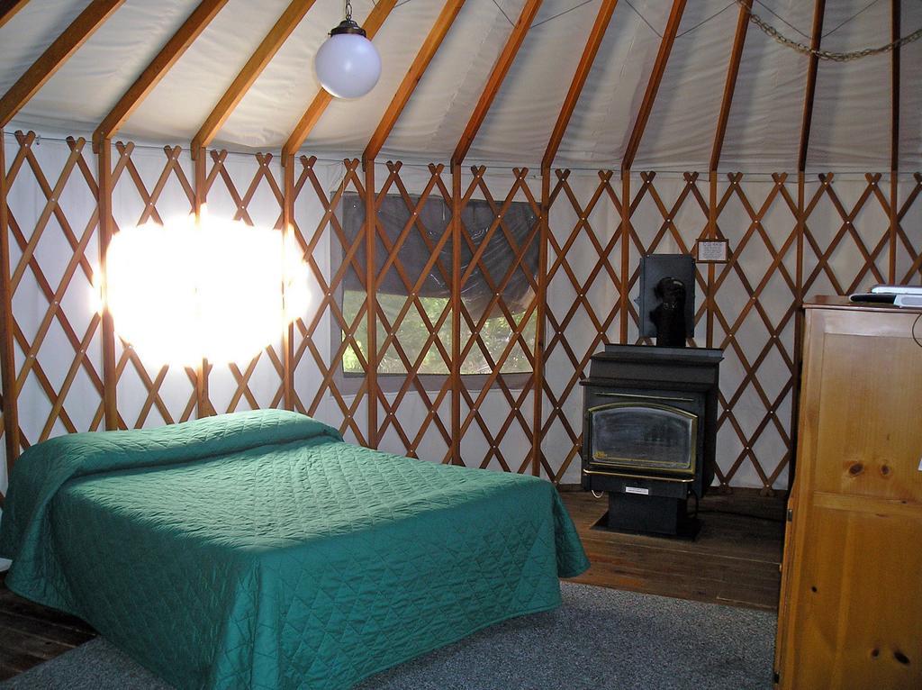 Yosemite Lakes Meadow Yurt 15 Harden Flat ภายนอก รูปภาพ